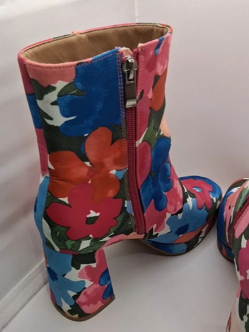Corkys bold floral